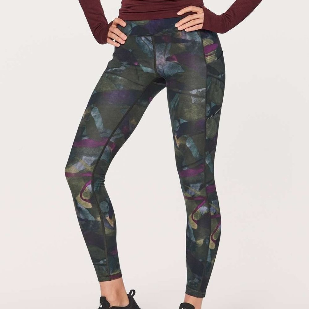 Lululemon Leggings size 6 Speed Up Tight , Aura Dark Camo watercolor Chrome
